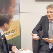 Dr. Frank Wermeyer, Director Market Development Deutschland (re.), im Gespräch mit TREND-REPORT-Redakteur Bernhard Haselbauer: „IncaMail 4.0 mit ihren neuen Funktionalitäten erleichtert noch stärker die Arbeit der Unternehmen, allen voran der Personalabteilungen.“
