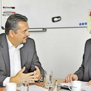 Gelungene Transformation: TREND-REPORT-Redakteur Bernhard Haselbauer (re.) sprach mit Kai Derda, Country General Manager der Chep Deutschland GmbH, über die Digitalisierung des stationären Handels und die Zukunft von Display-Promotions.
