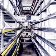 Die All-in-Shuttle-Lösung erlaubt die effektive Abwicklung der stets wachsenden E-Commerce-Bestellungen.