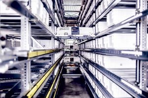 Die All-in-Shuttle-Lösung erlaubt die effektive Abwicklung der stets wachsenden E-Commerce-Bestellungen.