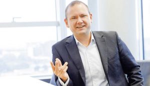 David Klemm berichtet über die Kreditkarten der nächsten Ge­neration und die Vorteile beim Bezahlen per Selfie.